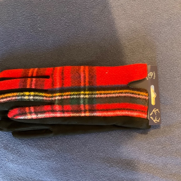 Lovely, soft red tartan gloves - Picture 3 of 7